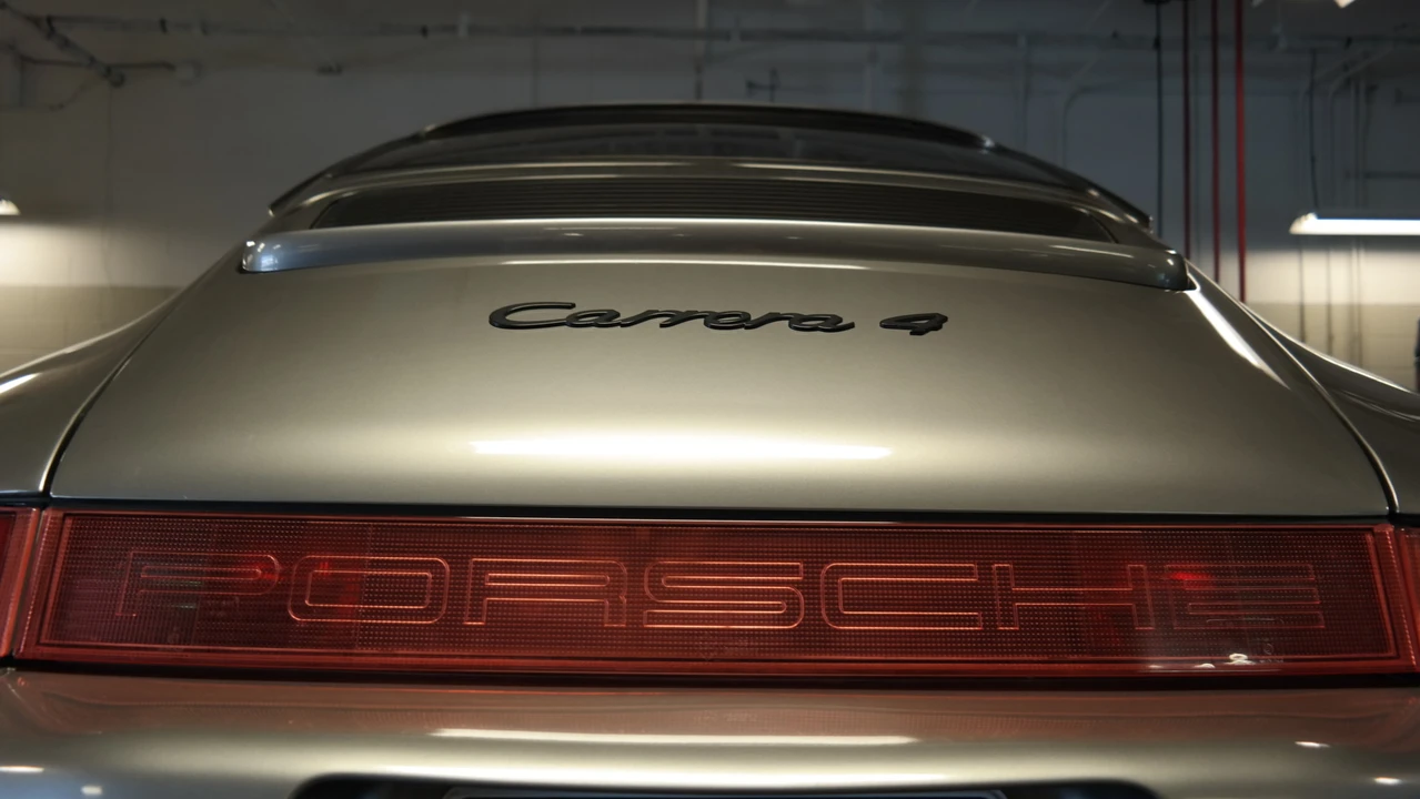1990 Porsche 964 Carrera 4 - Image 21 of 31