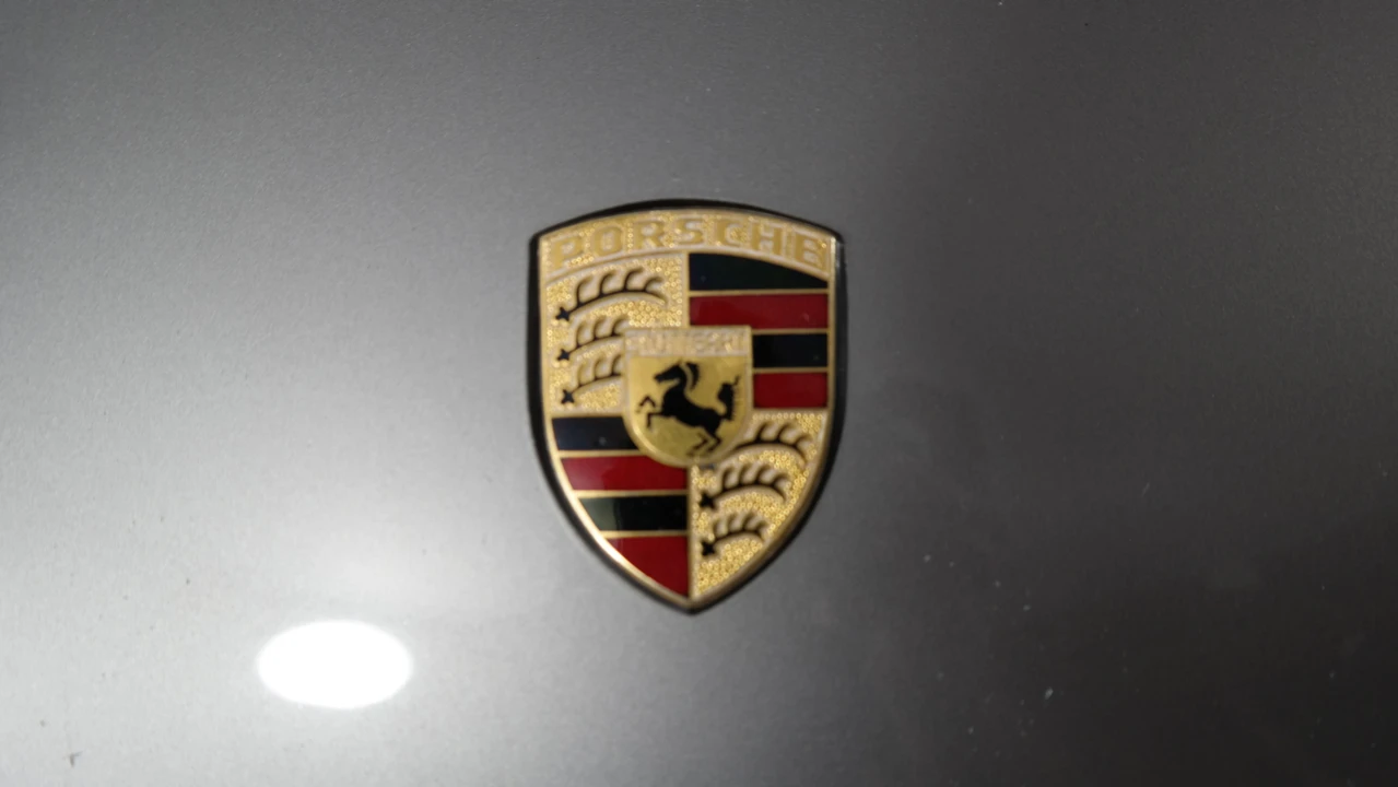 1990 Porsche 964 Carrera 4 - Image 28 of 31