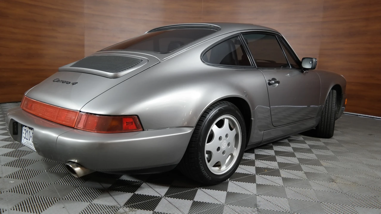 1990 Porsche 964 Carrera 4 - Image 8 of 31
