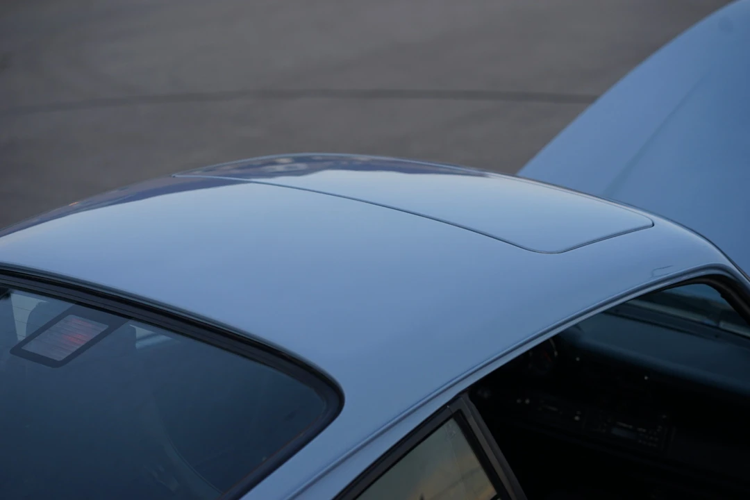 1990 Porsche 964 Carrera 4 - Image 29 of 31
