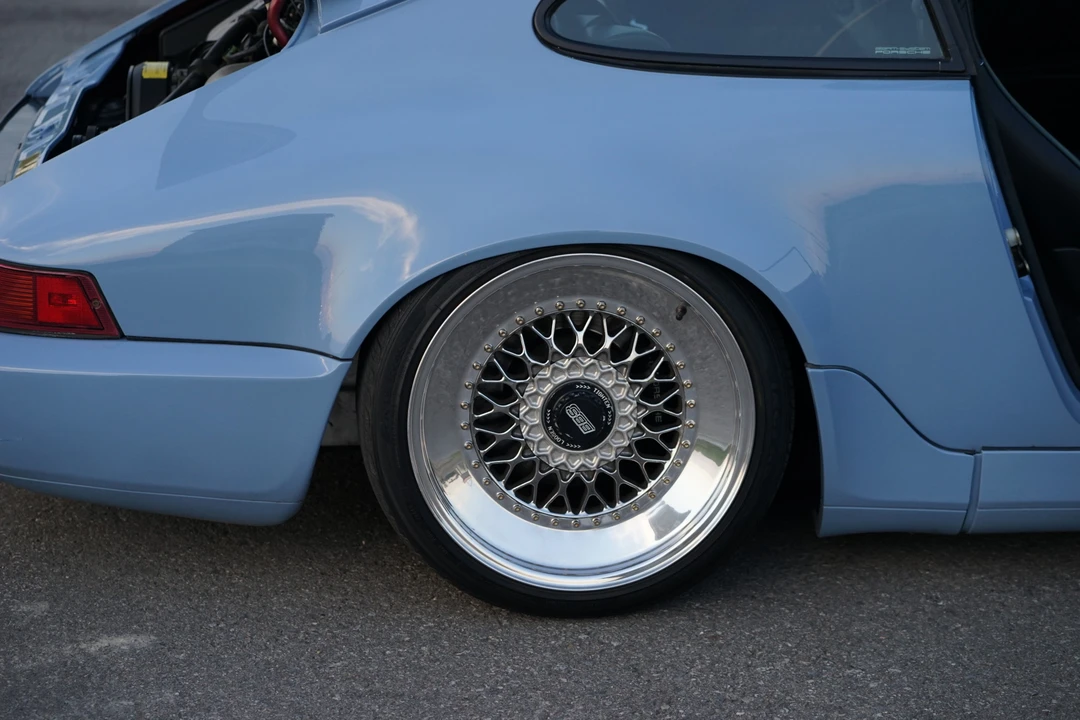 1990 Porsche 964 Carrera 4 - Image 25 of 31