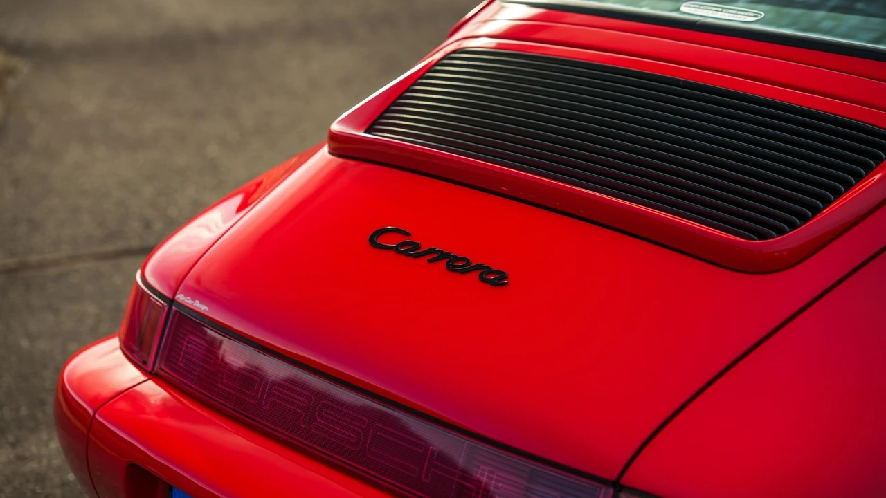 1990 Porsche 964 Carrera 4 - Image 11 of 31