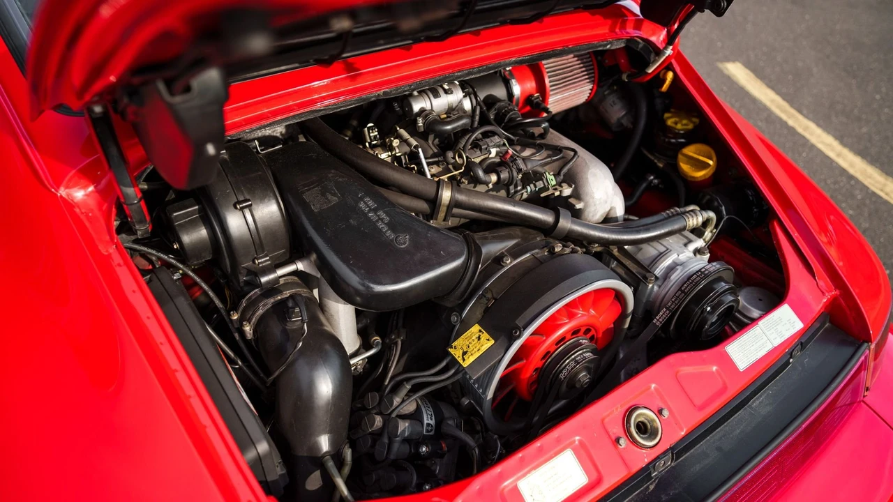 1990 Porsche 964 Carrera 4 - Image 7 of 31