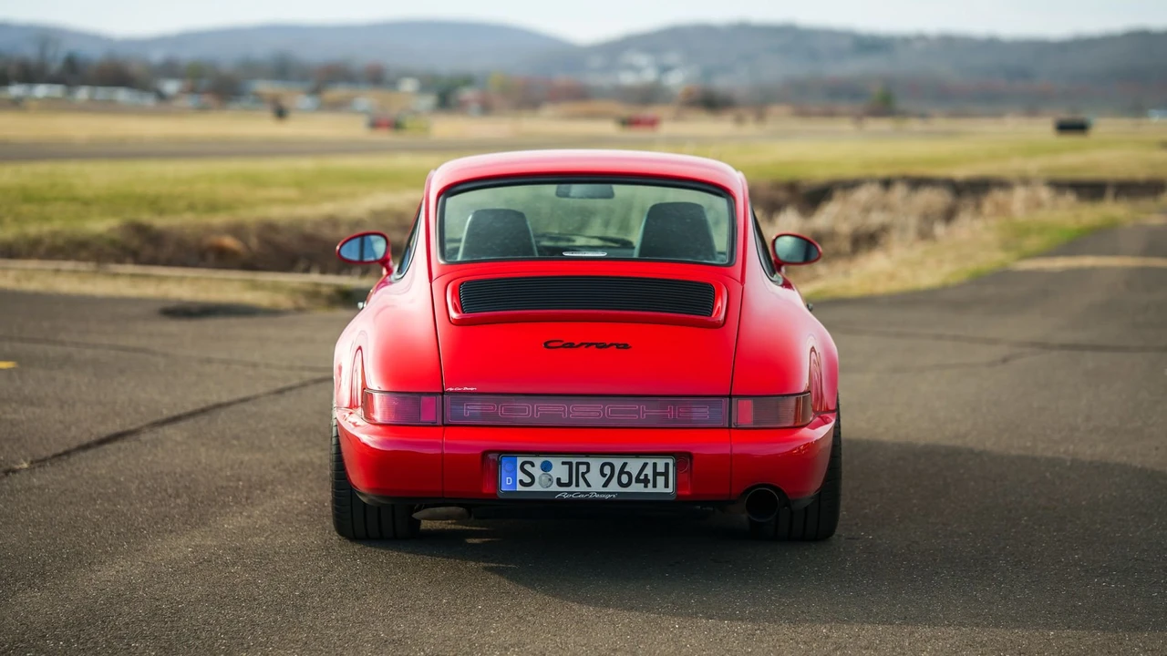 1990 Porsche 964 Carrera 4 - Image 19 of 31
