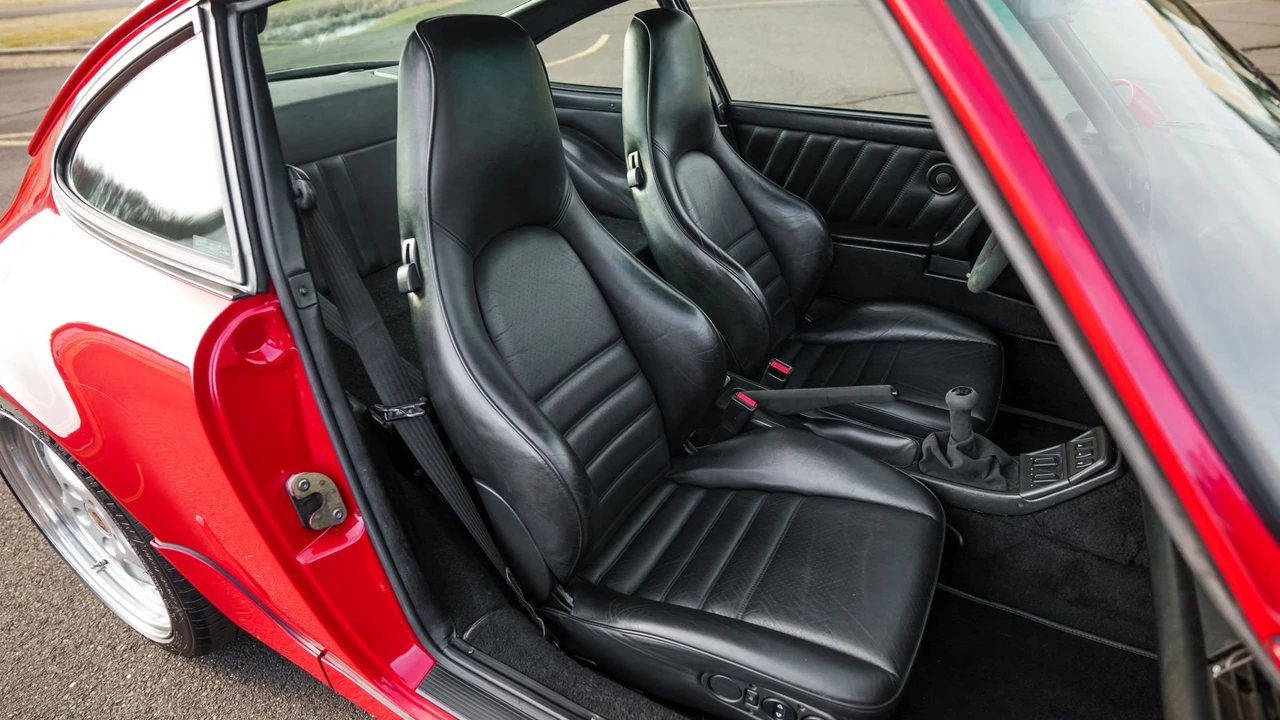 1990 Porsche 964 Carrera 4 - Image 10 of 31