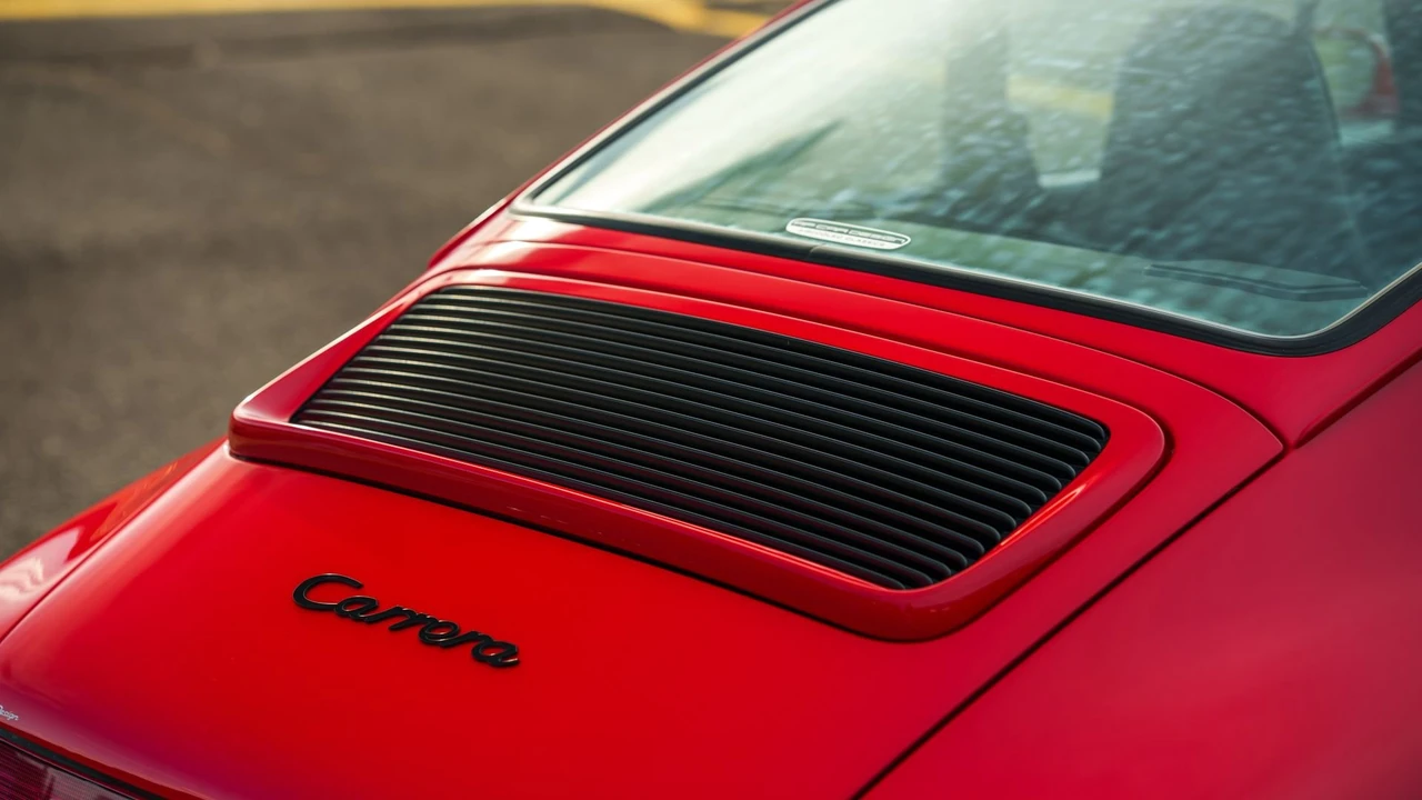1990 Porsche 964 Carrera 4 - Image 23 of 31