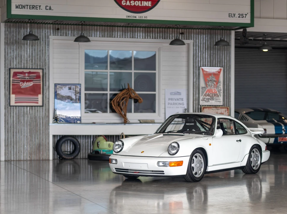 1990 Porsche 964 Carrera 4 - Image 9 of 31