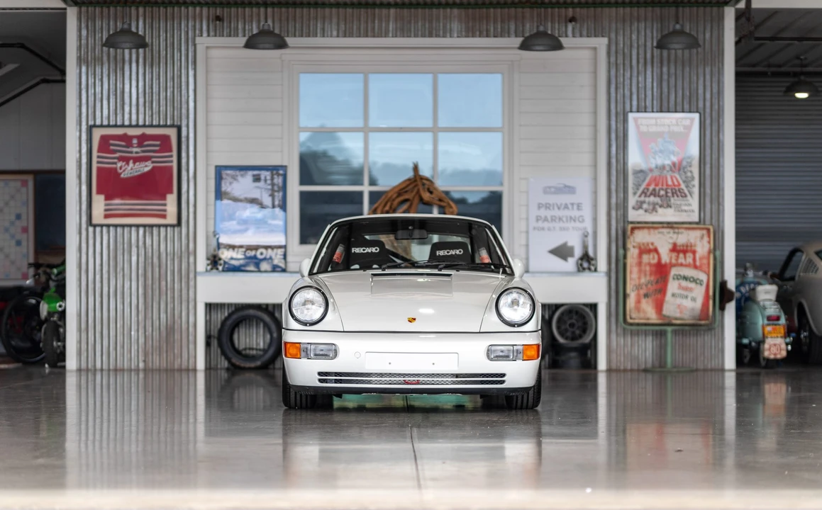 1990 Porsche 964 Carrera 4 - Image 25 of 31