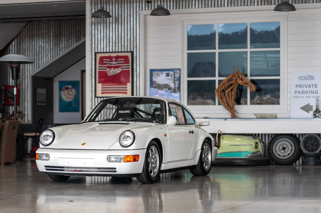 1990 Porsche 964 Carrera 4 - Image 11 of 31