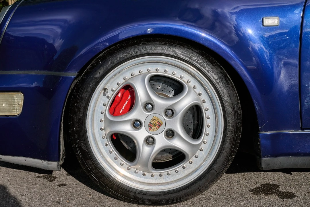 1990 Porsche 964 Carrera 4 - Image 25 of 30