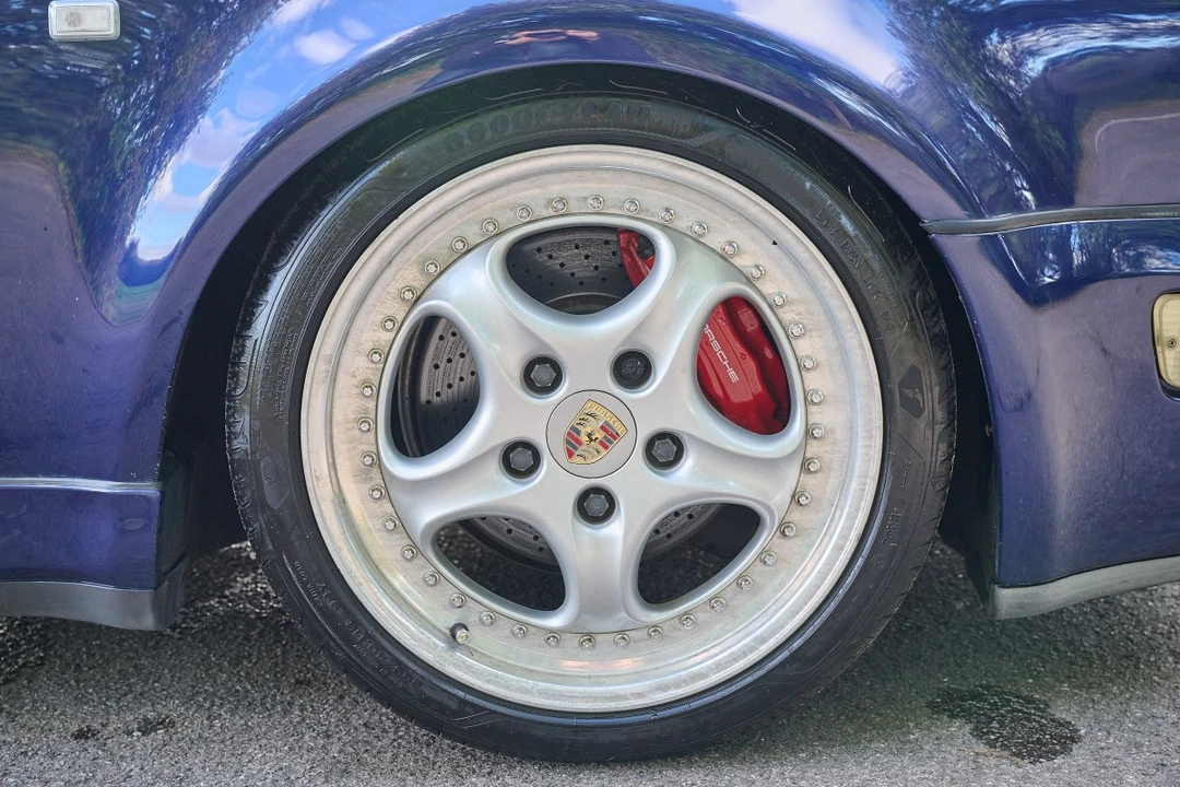 1990 Porsche 964 Carrera 4 - Image 27 of 30