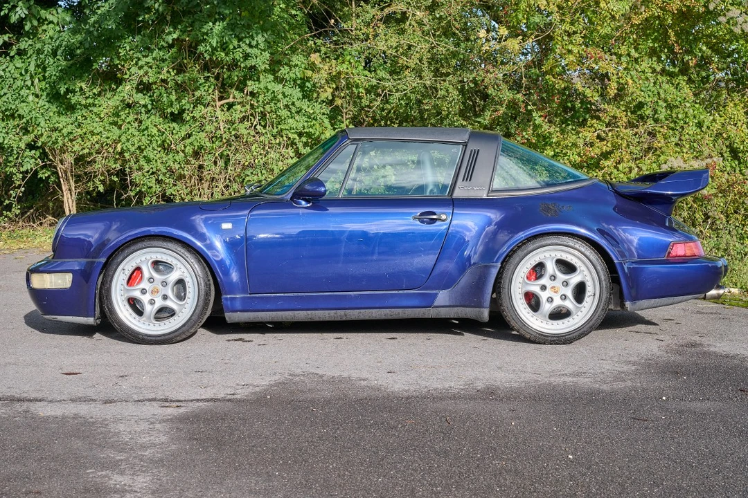 1990 Porsche 964 Carrera 4 - Image 11 of 30