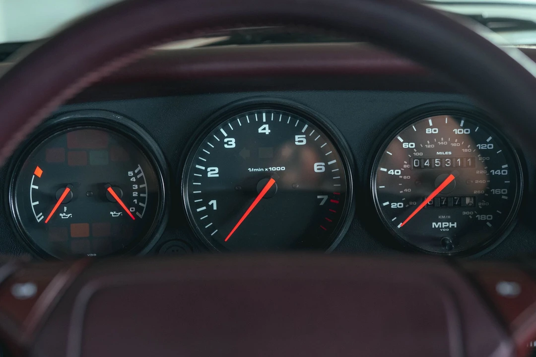 1990 Porsche 964 Carrera 4 - Image 11 of 12