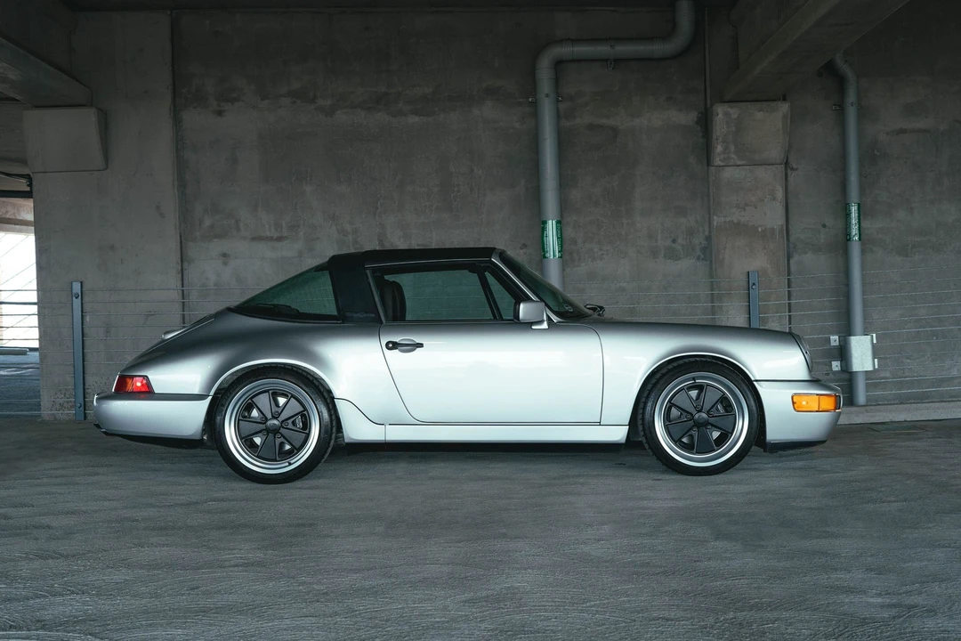 1990 Porsche 964 Carrera 4 - Image 4 of 12
