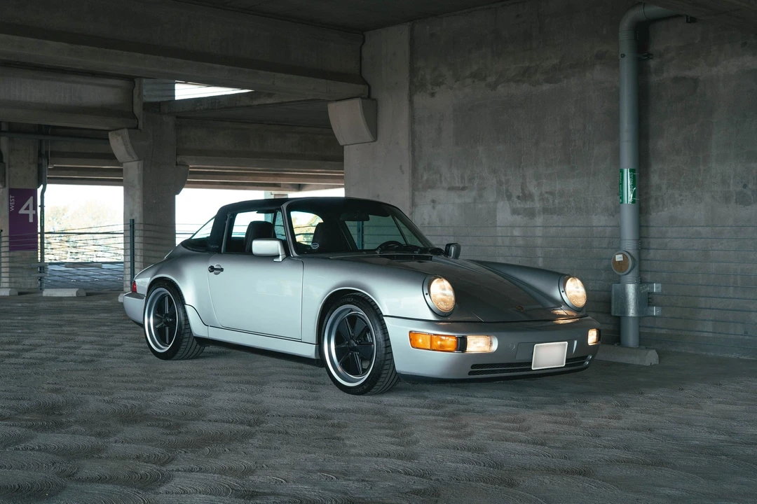 1990 Porsche 964 Carrera 4 - Image 5 of 12