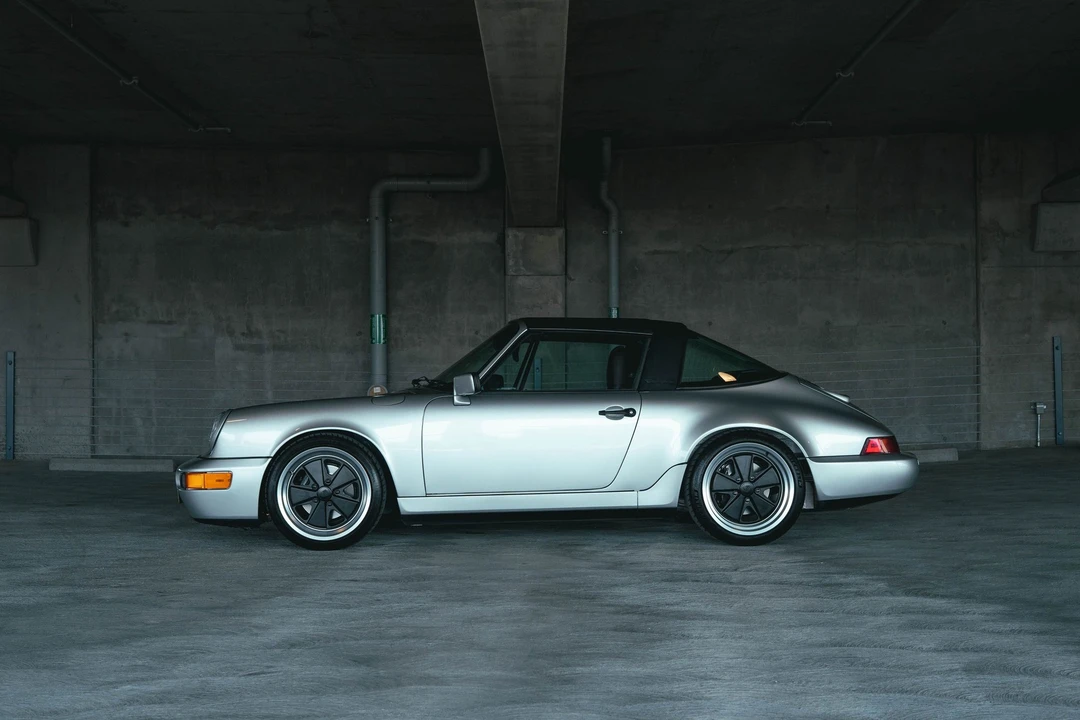 1990 Porsche 964 Carrera 4 - Image 7 of 12