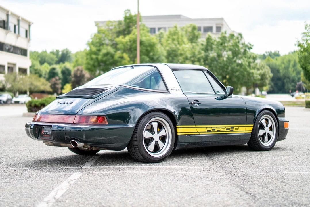 1990 Porsche 964 Carrera 4 - Image 9 of 31