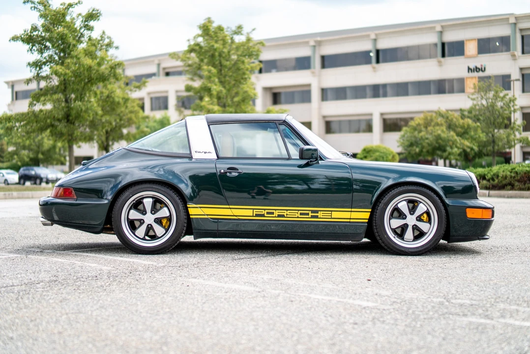 1990 Porsche 964 Carrera 4 - Image 10 of 31