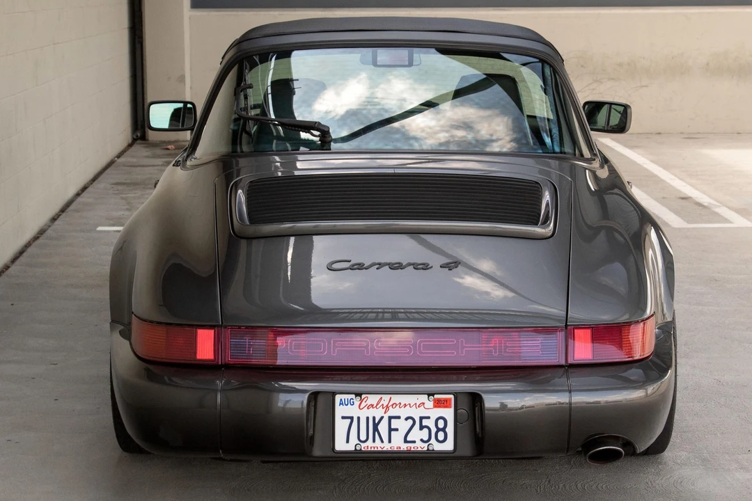1990 Porsche 964 Carrera 4 - Image 8 of 31