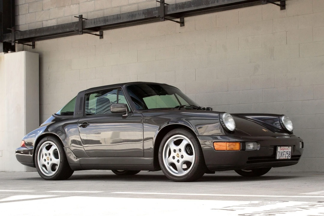 1990 Porsche 964 Carrera 4 - Image 14 of 31
