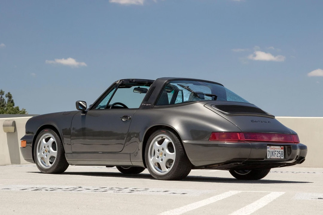 1990 Porsche 964 Carrera 4 - Image 21 of 31