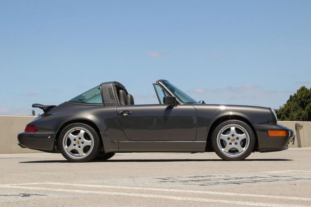 1990 Porsche 964 Carrera 4 - Image 27 of 31