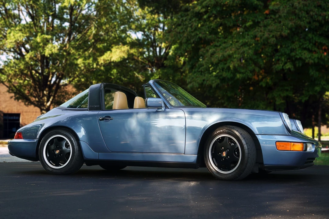 1990 Porsche 964 Carrera 4 - Image 8 of 31