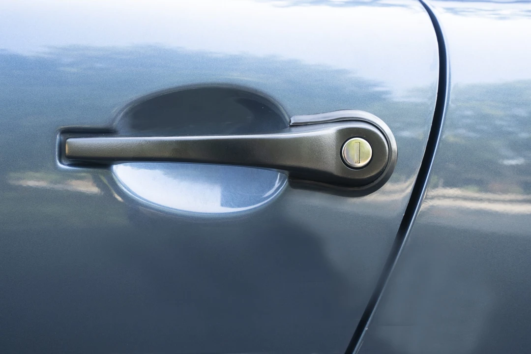 1990 Porsche 964 Carrera 4 - Image 25 of 31