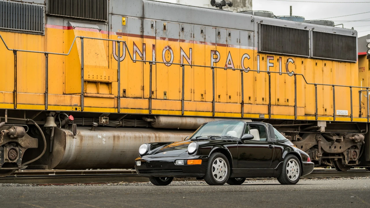1990 Porsche 964 Carrera 4 - Image 5 of 31