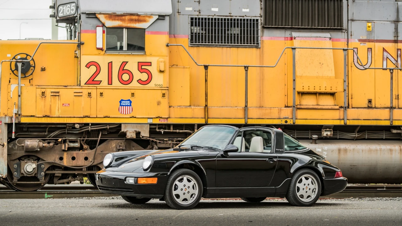 1990 Porsche 964 Carrera 4 - Image 6 of 31