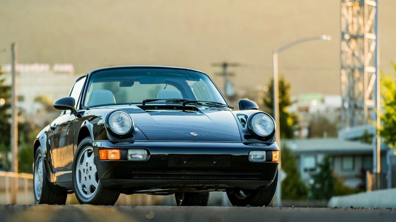 1990 Porsche 964 Carrera 4 - Image 24 of 31