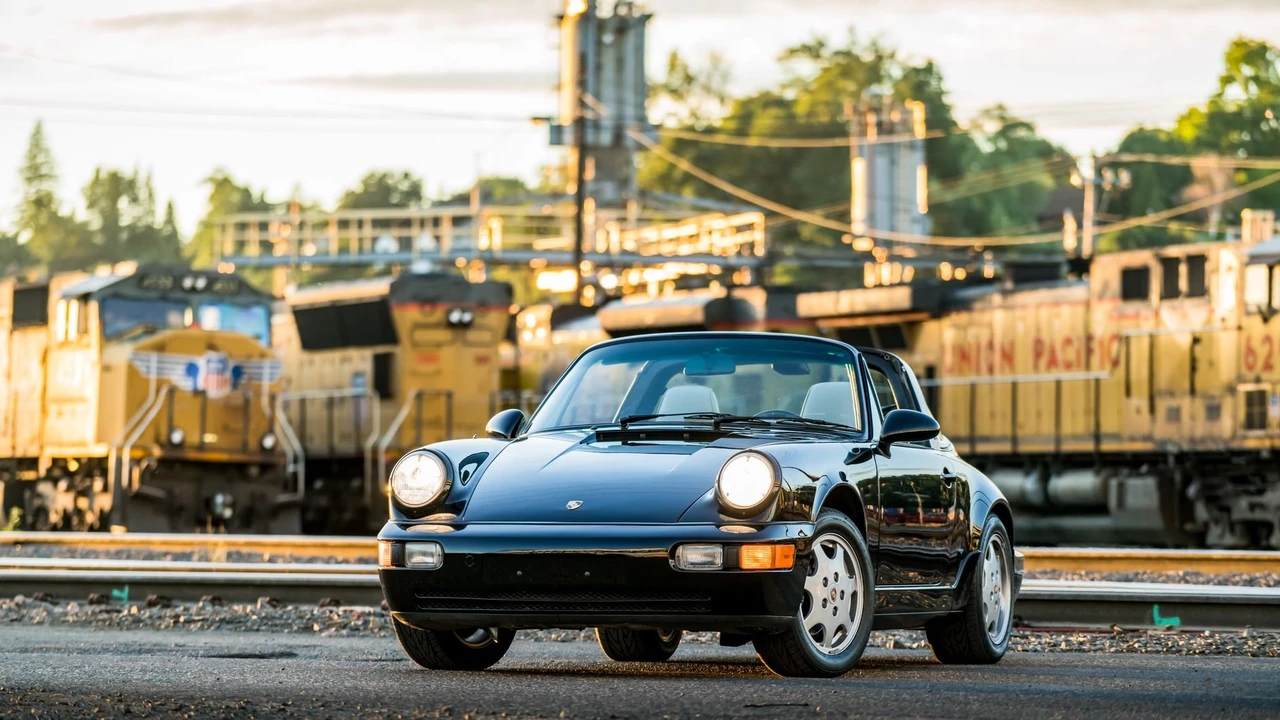 1990 Porsche 964 Carrera 4 - Image 2 of 14