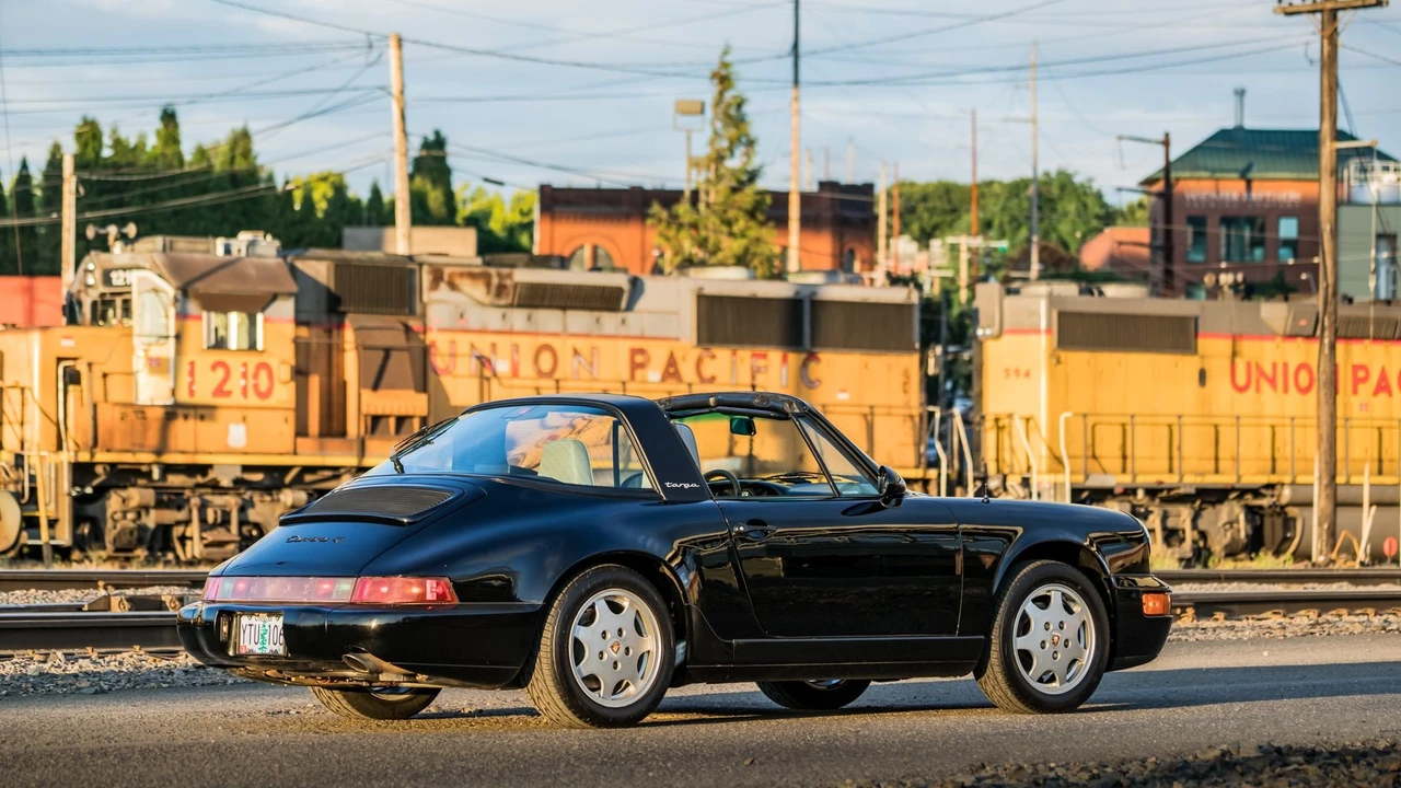 1990 Porsche 964 Carrera 4 - Image 5 of 14