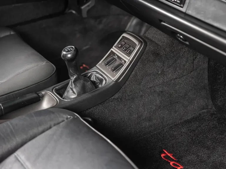 1990 Porsche 964 Carrera 4 - Image 29 of 31