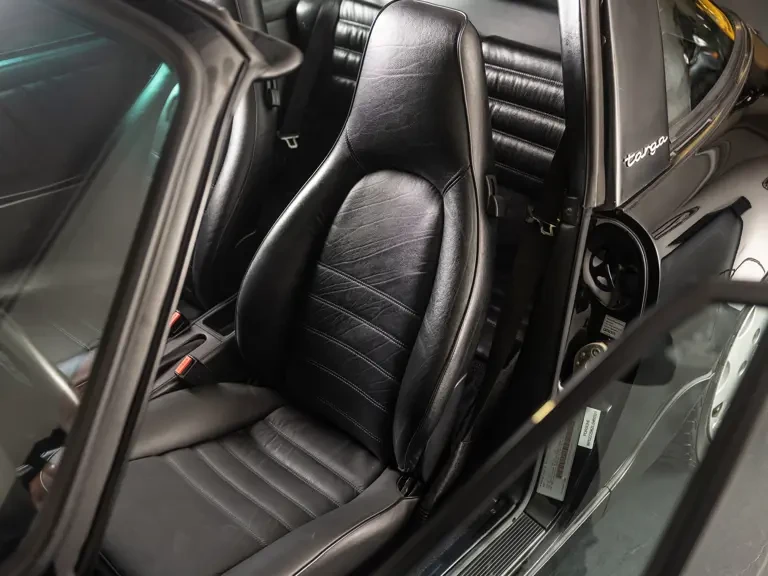 1990 Porsche 964 Carrera 4 - Image 16 of 31