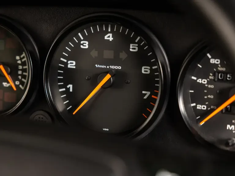 1990 Porsche 964 Carrera 4 - Image 15 of 31