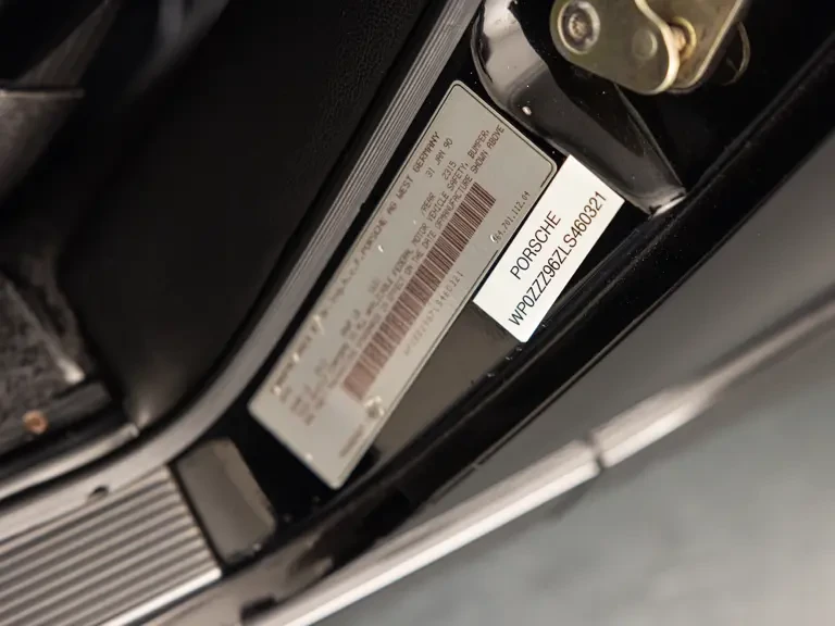 1990 Porsche 964 Carrera 4 - Image 20 of 31