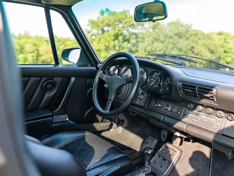 1990 Porsche 964 Carrera 4 - Image 23 of 31