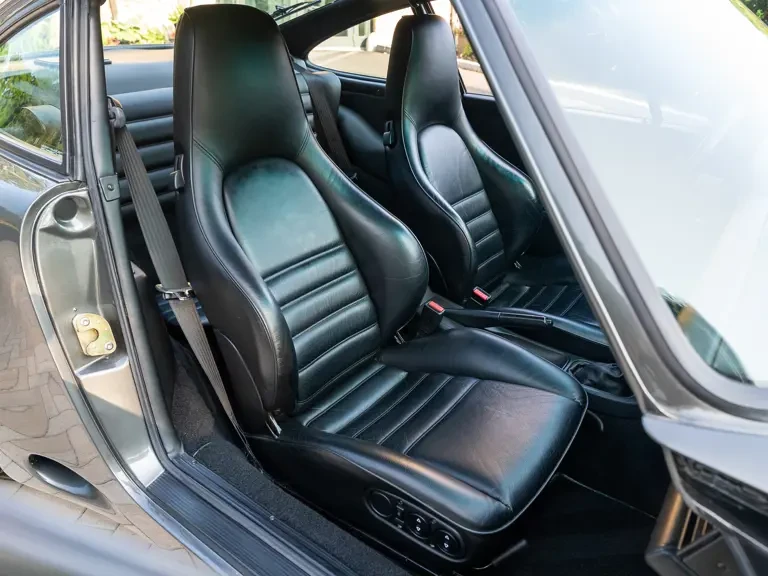 1990 Porsche 964 Carrera 4 - Image 25 of 31