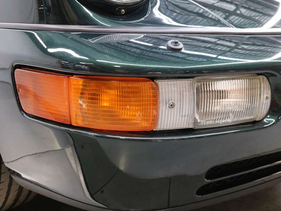 1990 Porsche 964 Carrera 4 - Image 11 of 31