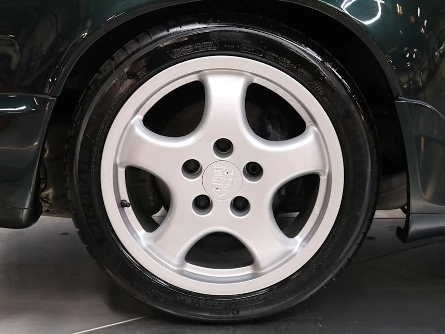 1990 Porsche 964 Carrera 4 - Image 29 of 31
