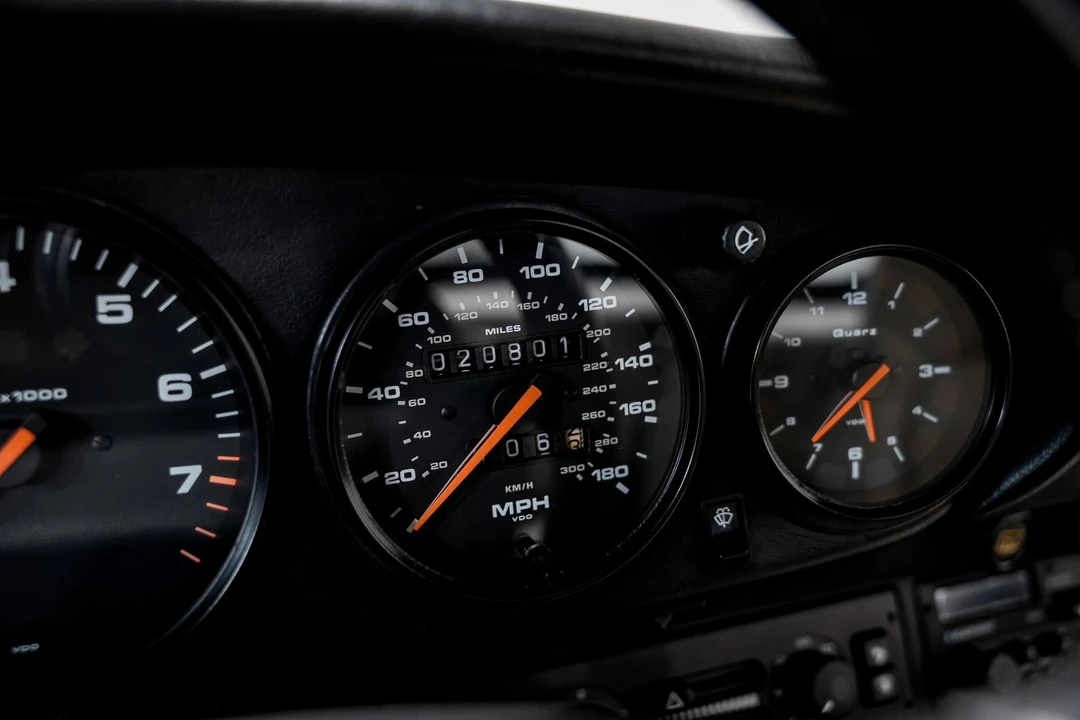 1990 Porsche 964 Carrera - Image 13 of 31