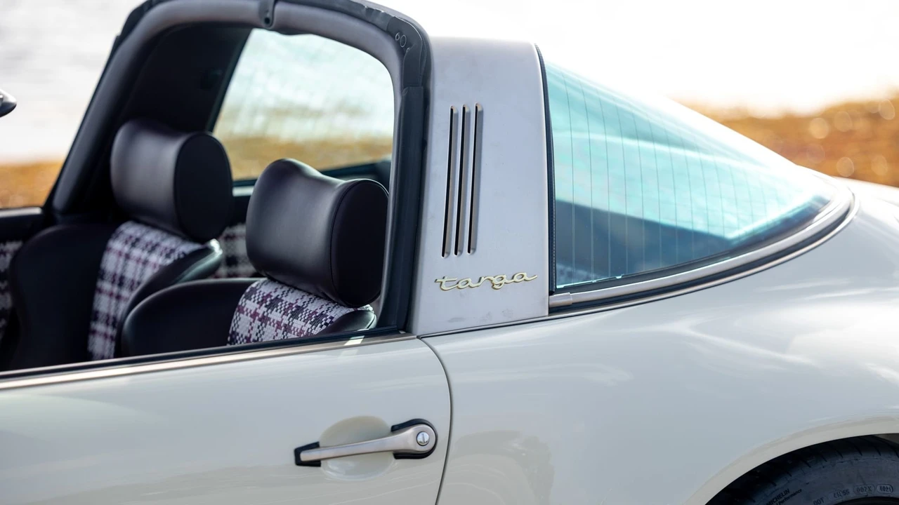 1990 Porsche Reimagined by Singer - Image 20 of 31
