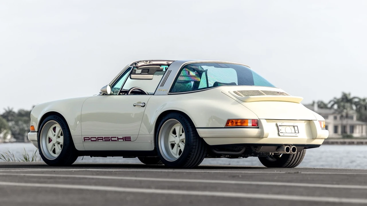 1990 Porsche Reimagined by Singer - Image 4 of 31