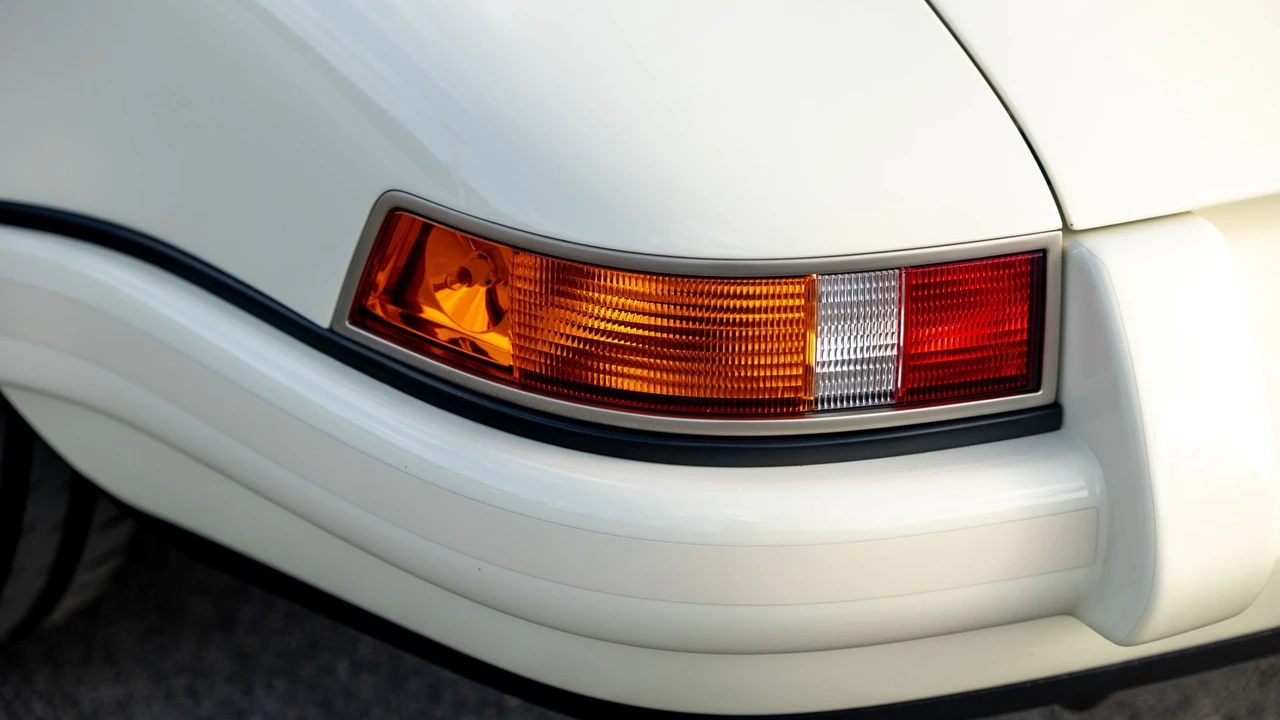 1990 Porsche Reimagined by Singer - Image 26 of 31