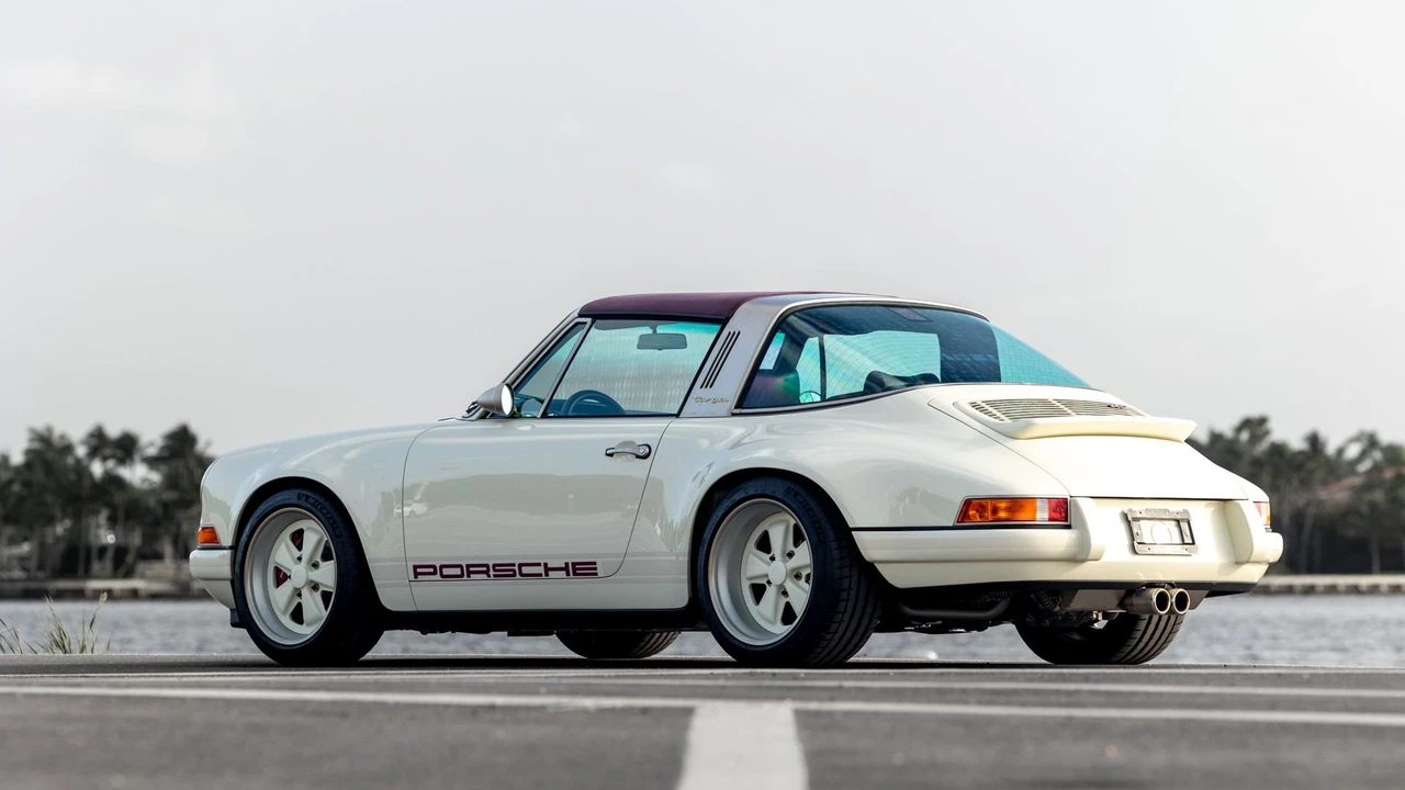 1990 Porsche Reimagined by Singer - Image 15 of 31