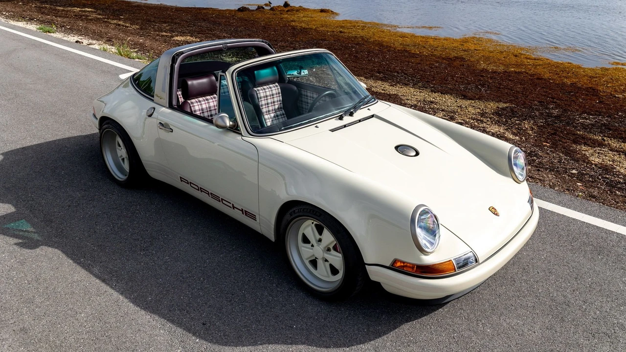 1990 Porsche Reimagined by Singer - Image 12 of 31