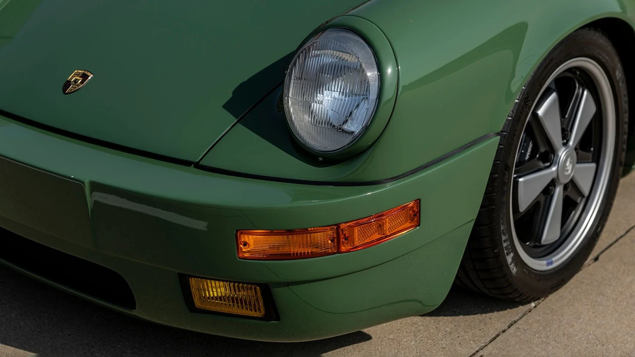 1990 Porsche 911 - Image 26 of 31