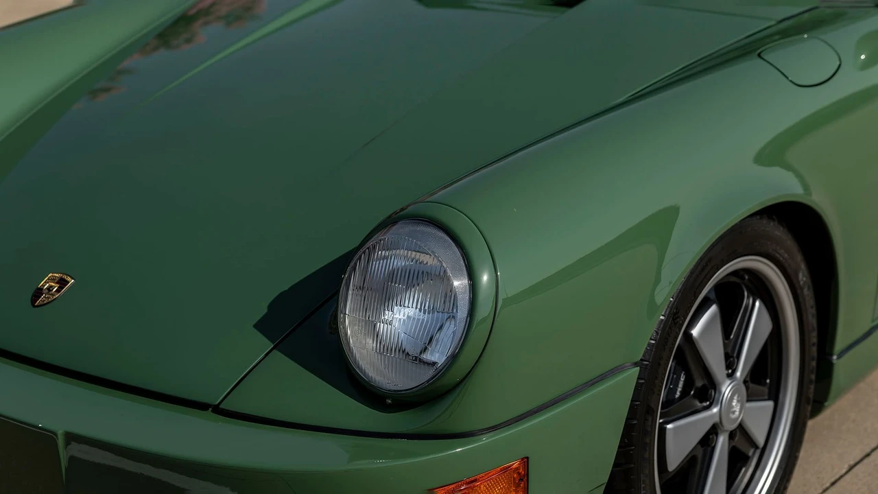 1990 Porsche 911 - Image 23 of 31