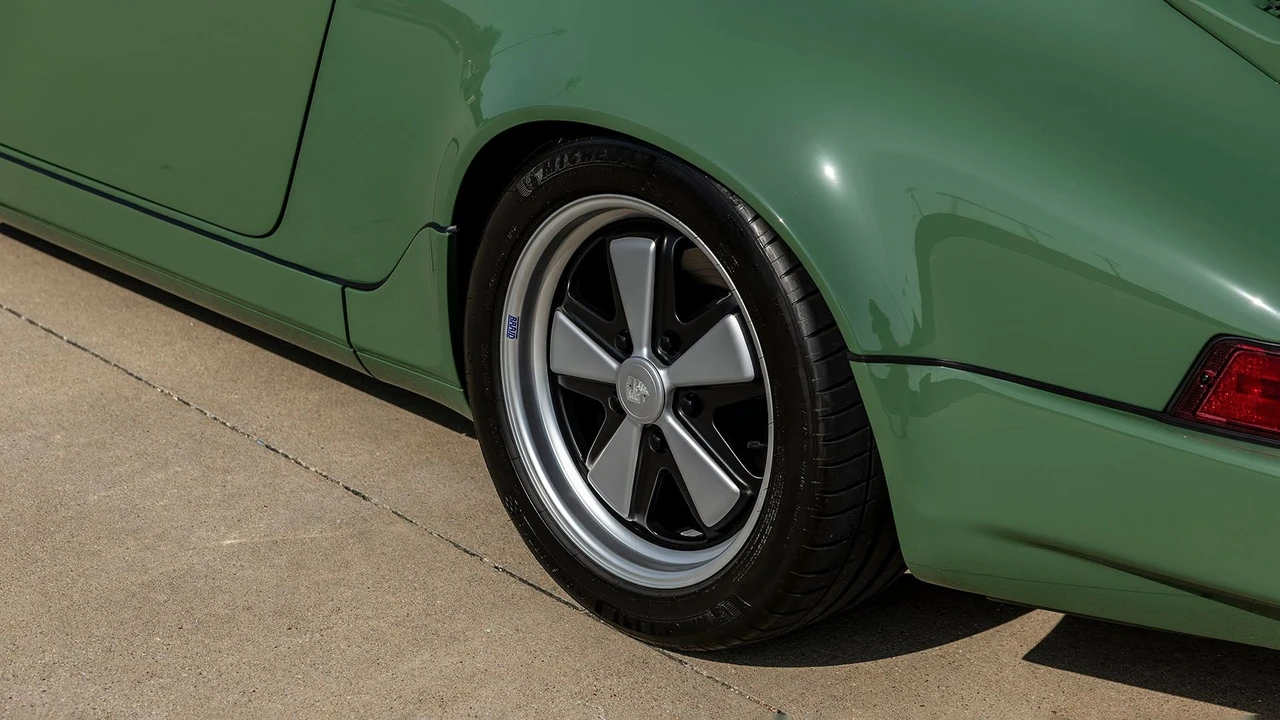 1990 Porsche 911 - Image 30 of 31